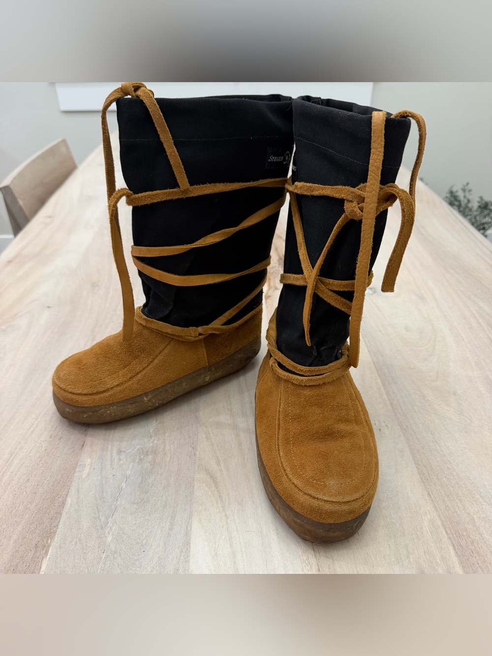 STEGER MUKLUKS Women's Size 6+ Brown Black Moosehide Leather OJIBWA Boots